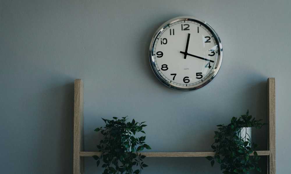 a picture of a wall clock