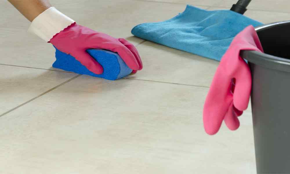 cleaning grouts